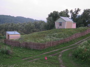 дом в горах,  на берегу реки