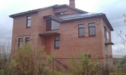 Кирпичный трехэтажный жилой дом  в городе Пушкин