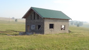 продам участок с недостроенным домом
